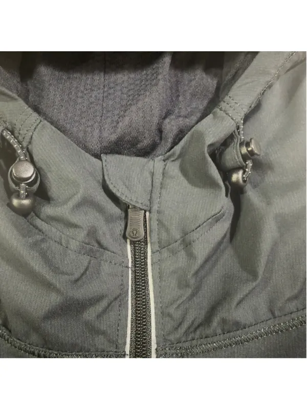 Lululemon Women’s 4 Black Half Zip Hooded Running Windbreaker Pullover Jacket - Image 4