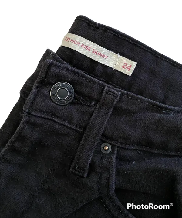 Levi's 721 High-Rise Skinny Jeans - Image 3