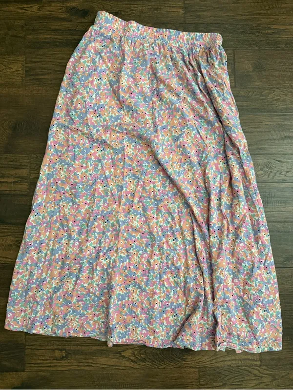 Floral two piece set Size L - Image 3