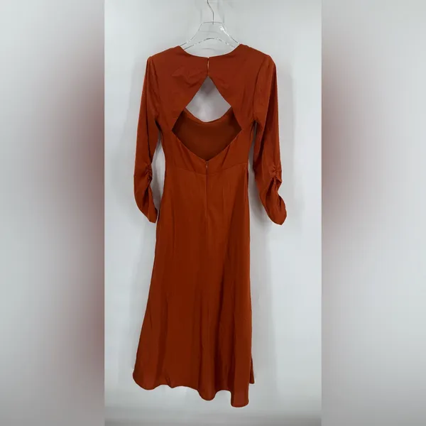 ASTR The Label Gracie Long Sleeves Cutout Satin Midi Dress‎ size small - Image 5