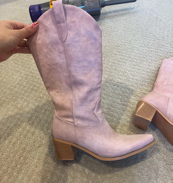 Amazon Pink cowgirl boots - Image 4