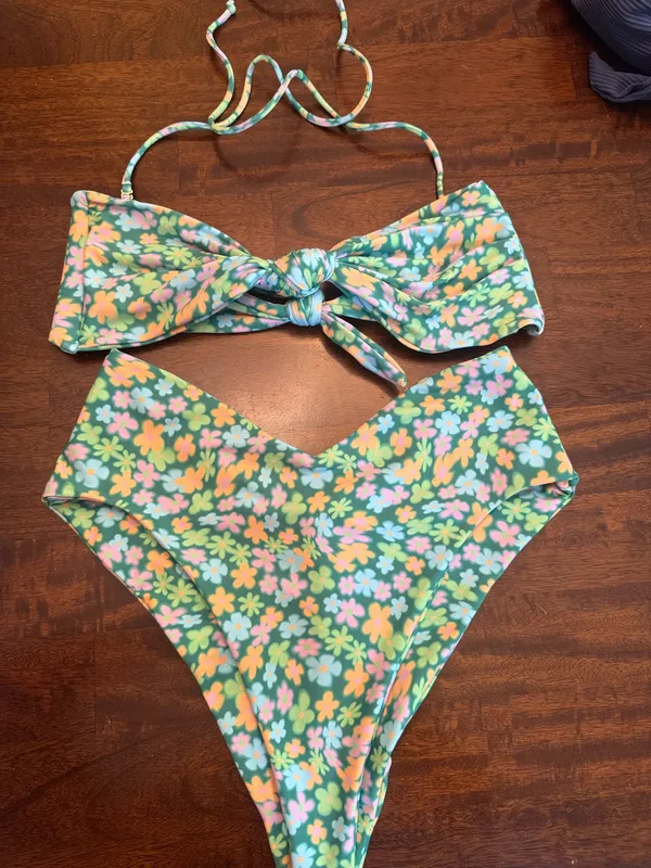 Skatie Bikini Set - Image 2