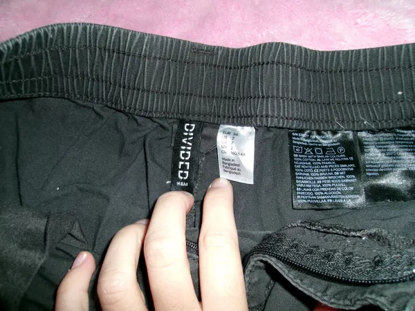 H&M Cargo Pants Black - Image 2