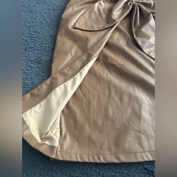 Choosy brand brown faux leather midi wrap skirt with side bow detail back zip L - Image 3