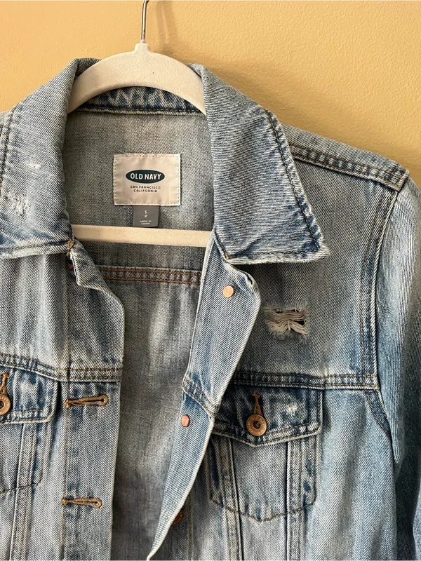 Old Navy Light Blue Distressed Denim Jacket - Image 2