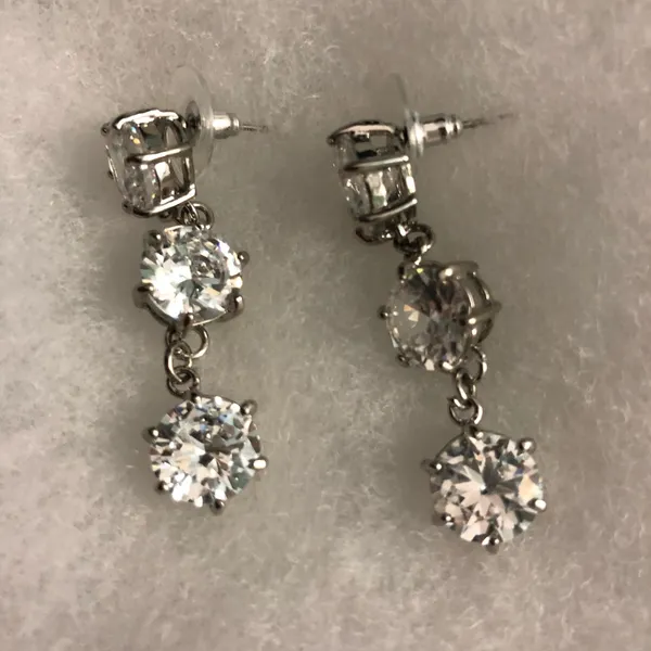 Rhinestone dangly earrings Silver - Image 2