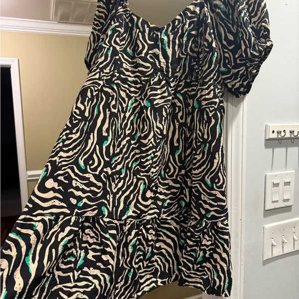 Nine West Black and White Animal Print Mini Dress - Image 4