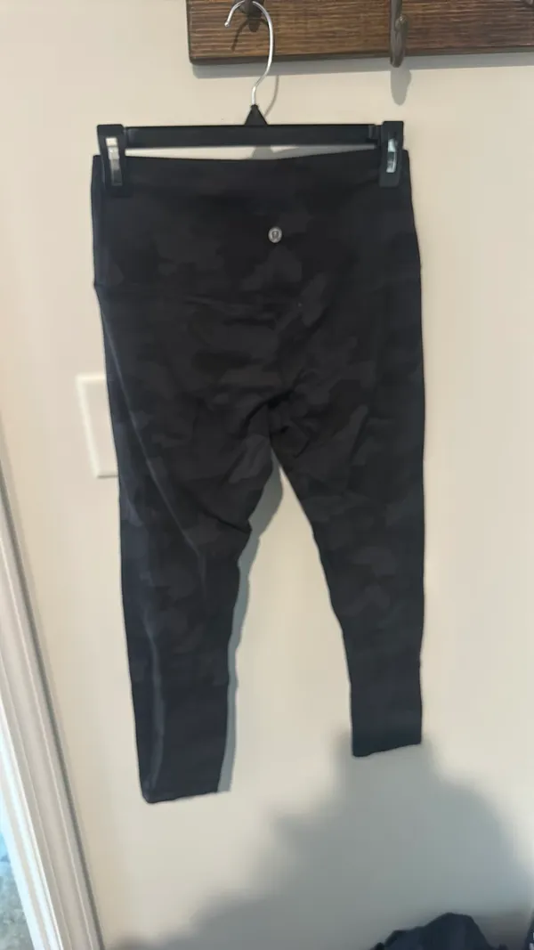Lululemon Leggings Black Camo Align - Image 3