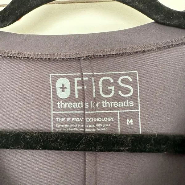 Figs Women’s Medium Grey Scrub Top - Image 2