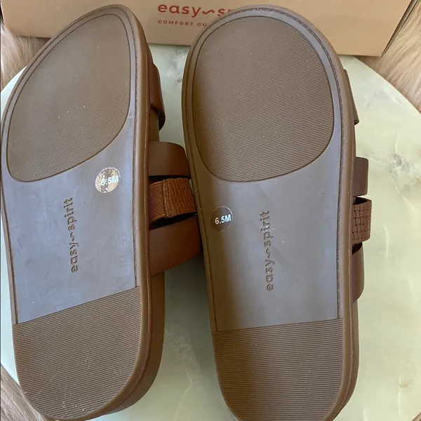 Easy Spirit NWT Women's Trevin Banded Slip-On Sandals - Image 7