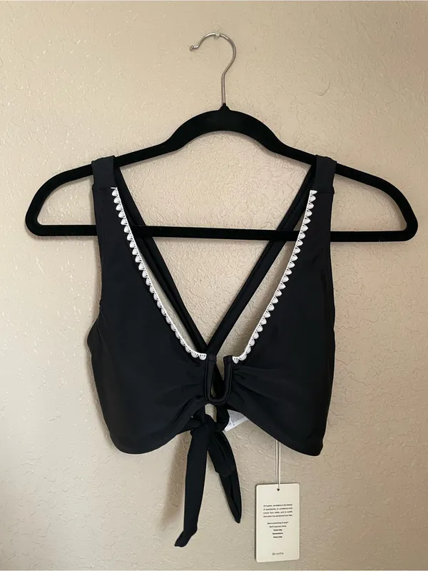 New Cupshe Embroidered Trim Plunge Rectangle Ring Bikini Swim Top Bra Size M - Image 5