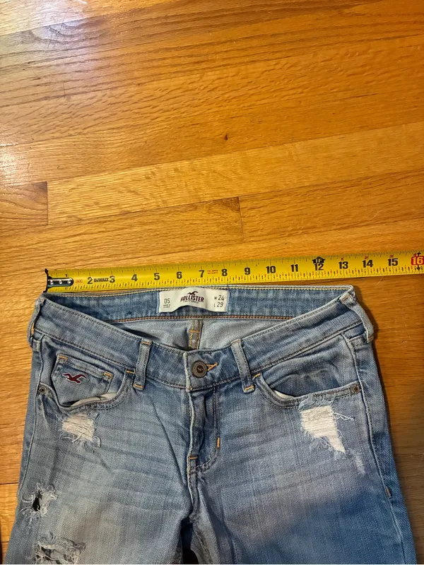 Hollister Distressed Light Wash Denim Jeans Blue Women's 0S 24x29 - Image 11