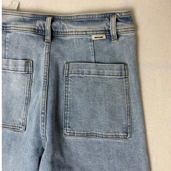 Rip Curl Women's 27 Light-Wash High-Waist Wide-Leg Frayed Jeans - Image 10