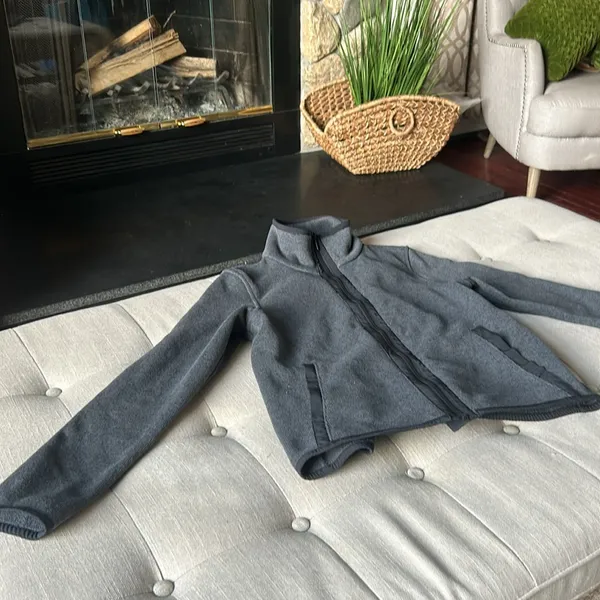 Lululemon It’s Fleecing Cold Full Zip Sweater Jacket Womens Size 6 - Image 4