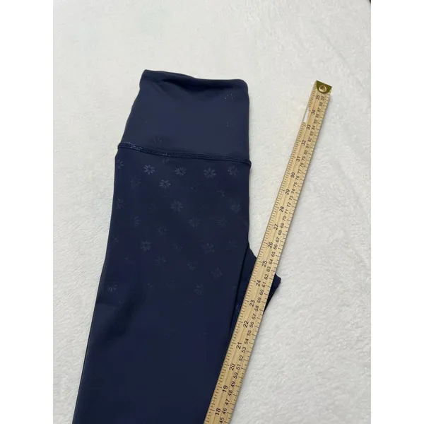 Beyond Yoga Navy Daisy Shimmer Leggings Compression Size Medium - Image 8