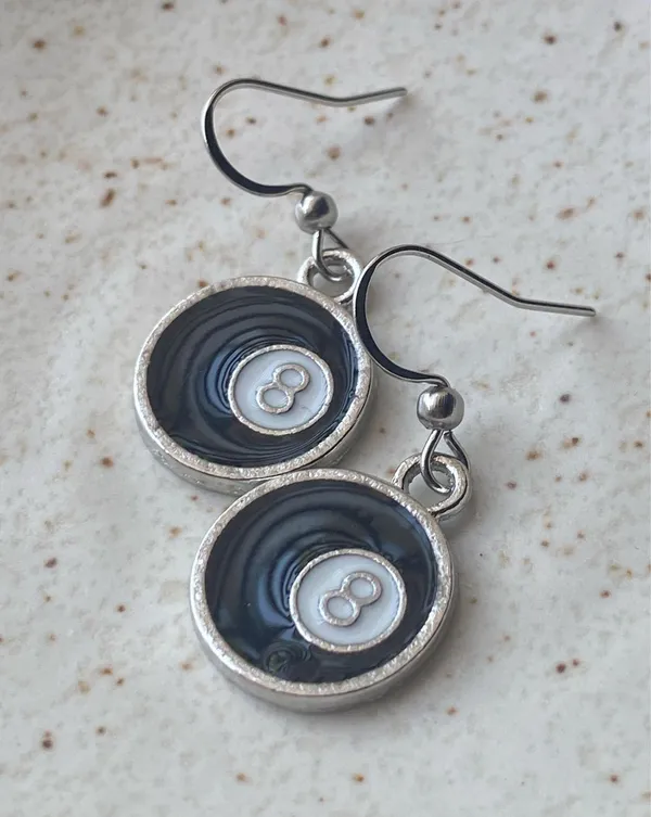 Handmade y2k funky grunge style 8 ball simple dangle earrings 🎲🖤💕 - Image 5
