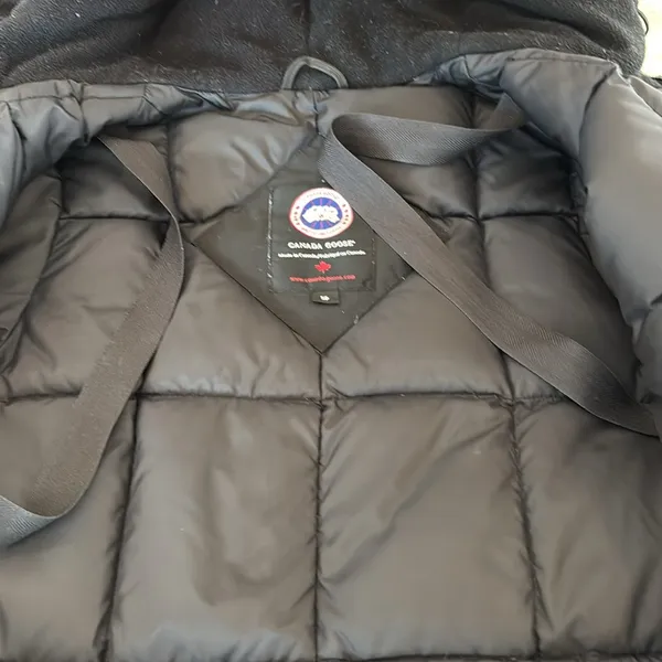 Canada Goose Parka - Image 9