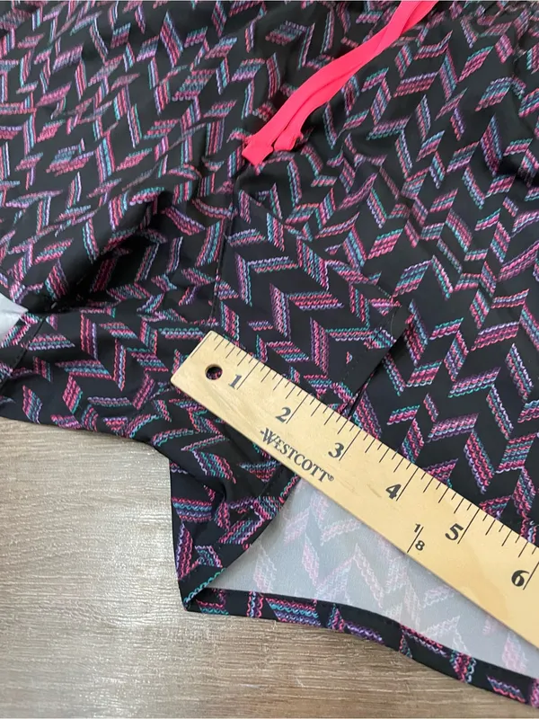 Old Navy Active Running Shorts Size M Black Colorful Print Brief Lined Pocket - Image 9