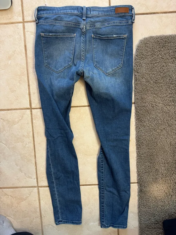Abercrombie and Fitch Jeans - Image 4
