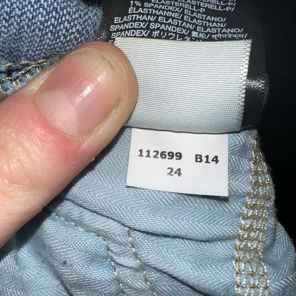 7 for all Mankind 24 Josephina distressed multi button jeans - Image 5