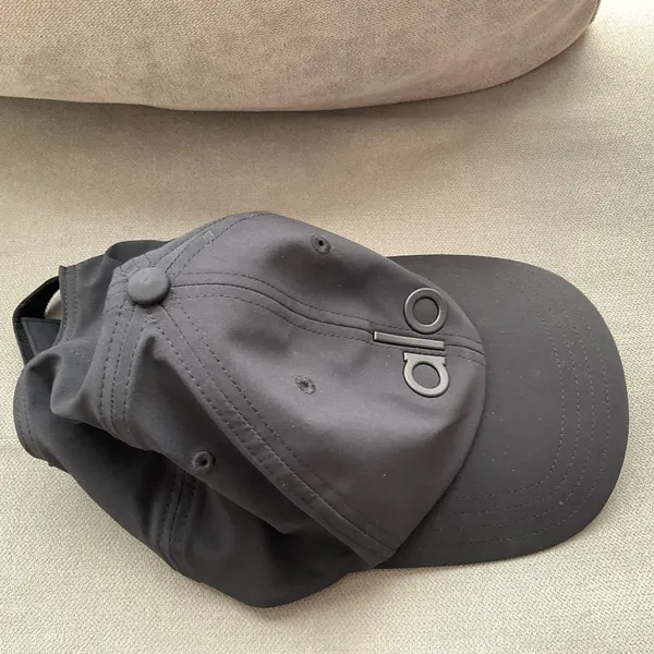 Alo Yoga Performance Off-Duty Cap Black/Black - Image 4