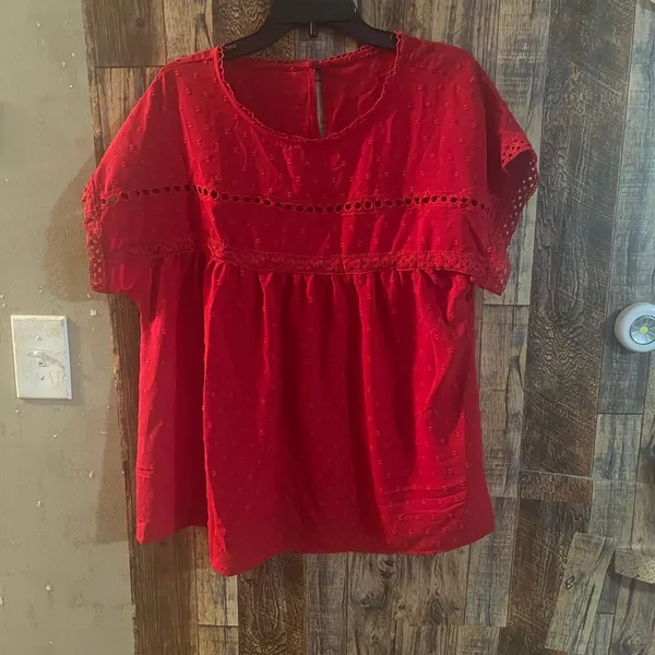 New SHEIN Red Eyelet Women's Top size XL - Image 2