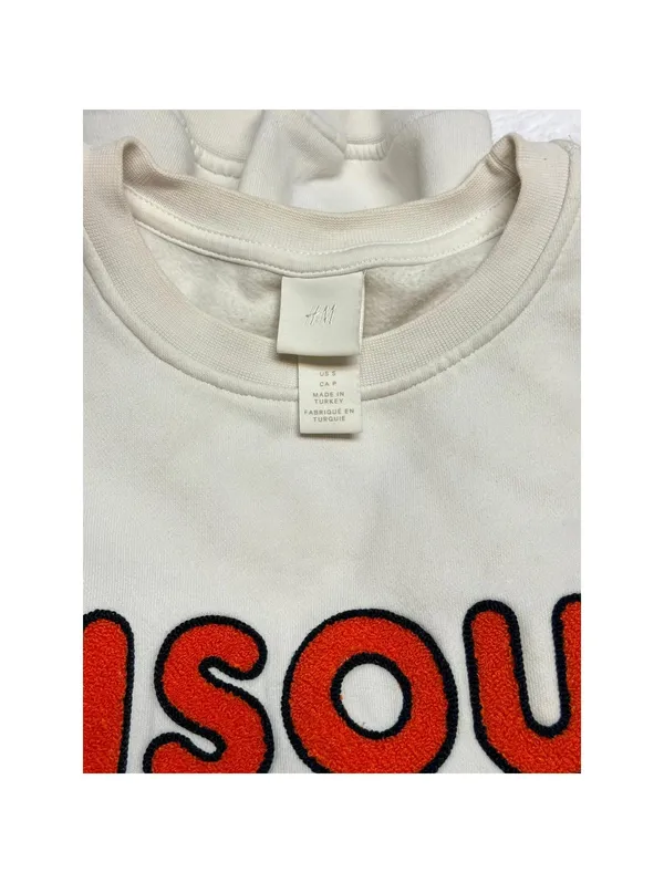 H&M Bisous Graphic Sweatshirt Small Cream Pullover Cozy Casual Streetwear Y2K - Image 3