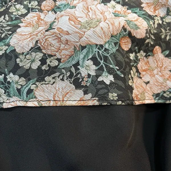 Heartloom Black Floral Halter Top Size Small Lined - Image 6