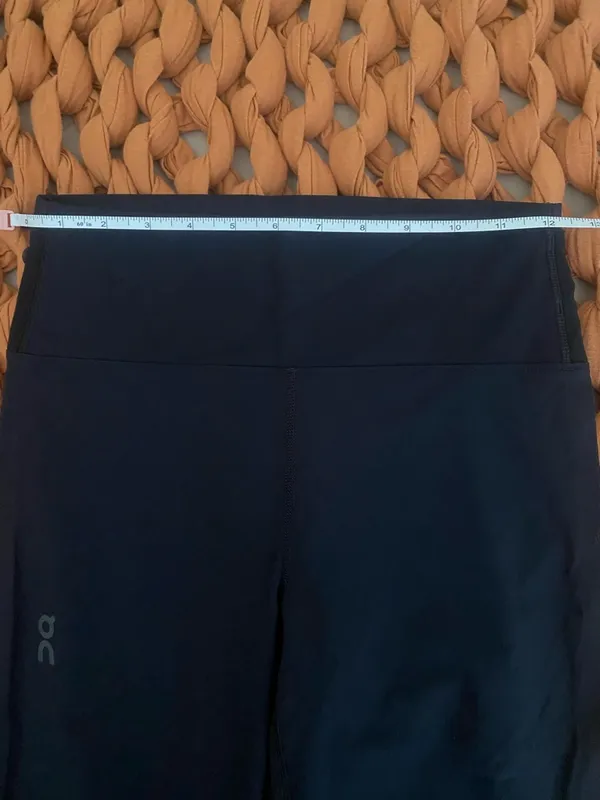 On Cloud Running Women’s Trail Capri Tights - Image 6
