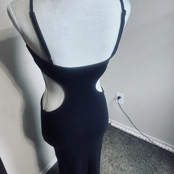 Lovers and Friends Olivia Maxi Dress Black Stretchy Bodycon Cut Out Waist Sz S - Image 7