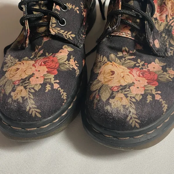 Dr.Martens 11821 Retired Vintage Victorian Rose Floral Combat Boots Retired W7 - Image 4