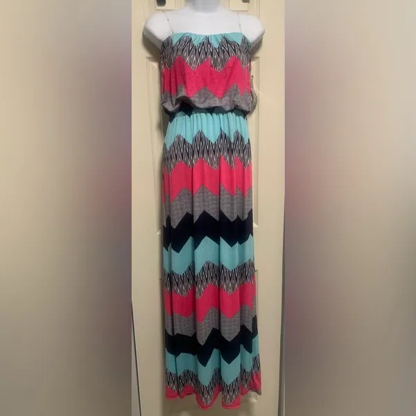 NWT Trixxi Strapless Colorful Chevron Print Maxi Sundress - Image 2