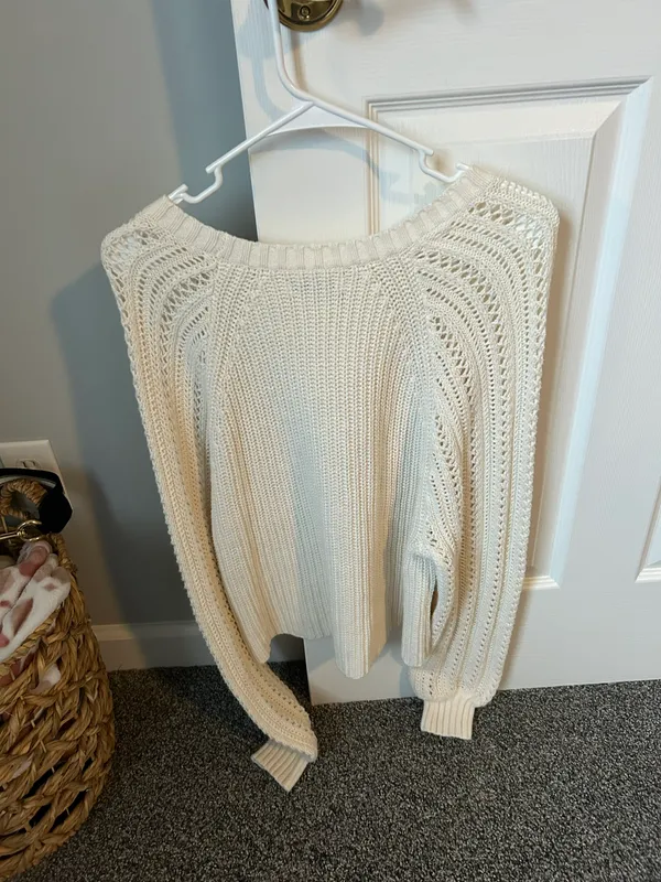American Eagle Outfitters Sweater - Image 2
