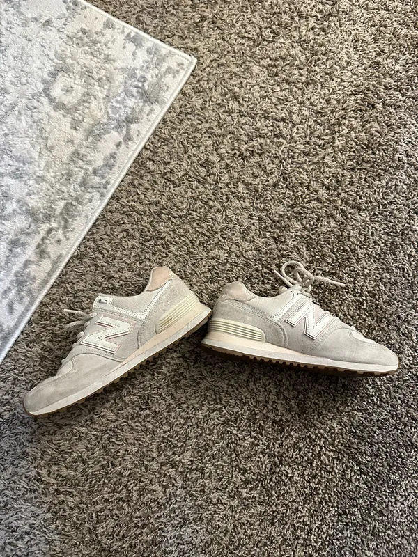 Women’s New Balance Sneakers 574 size 8 - Image 6