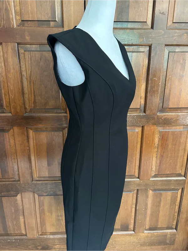 NWT White House‎ Black Market Comfort Stretch Black V-Neck Sheath Dress Size 4 - Image 3