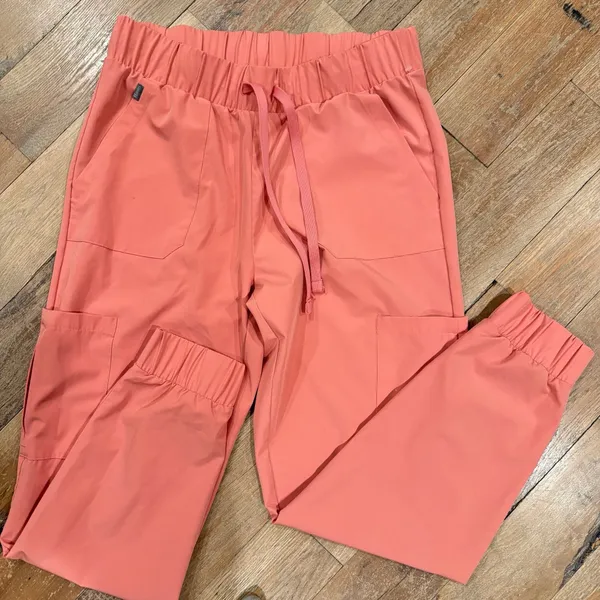 Hanes Comfort Fit Women's Scrub Joggers in Rose Pink, Size Medium - Image 5