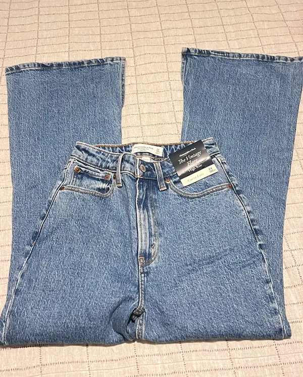 Abercrombie Vintage Flare Curve Love Jeans - Image 2