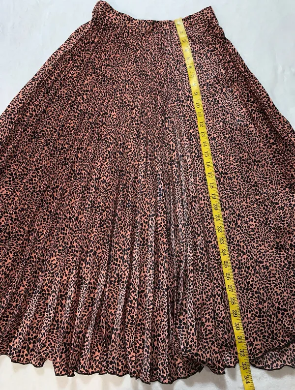 Pull&Bear pleated midi skirt in animal print size XS - Image 11