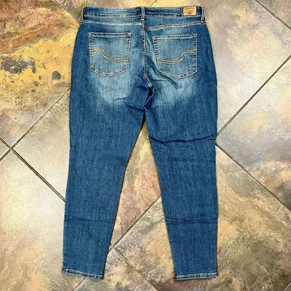 Signature Levi Strauss Gold Mid-Rise Skinny Distressed Jeans 12S - Image 9