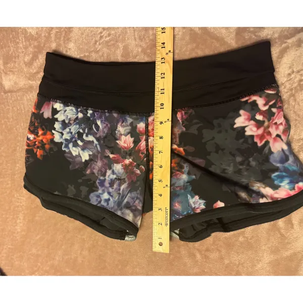 Lululemon Speed Up Shorts Size 6 Floral Black Multi Running Training Workout - Image 7