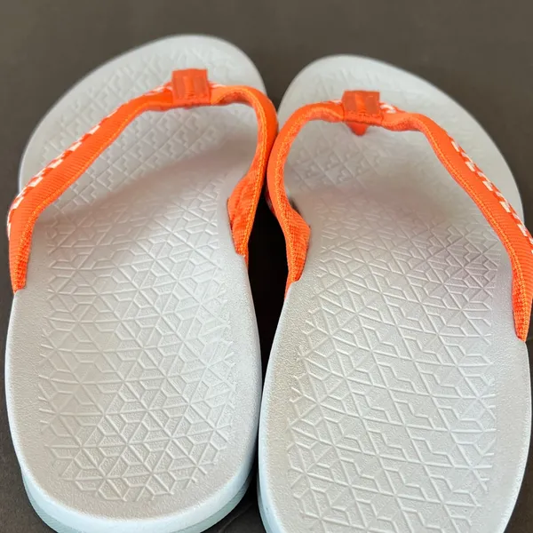 Chaco Aurora Cloud Flipflop Orange and White Sandals - Image 7