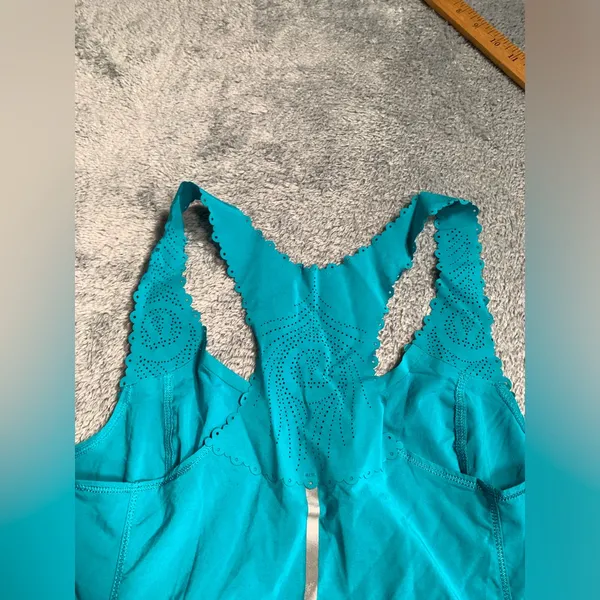Lululemon teal tank top - Image 7