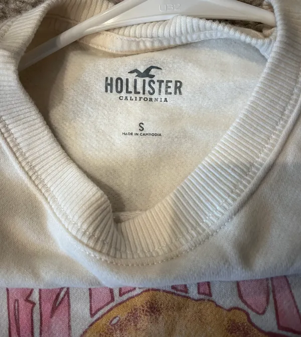 Hollister Crew Neck - Image 4