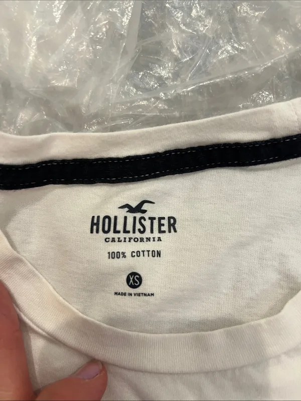 Hollister Cream & Black Mountain Tree Graphic Long-Sleeve Tee size XS. - Image 7
