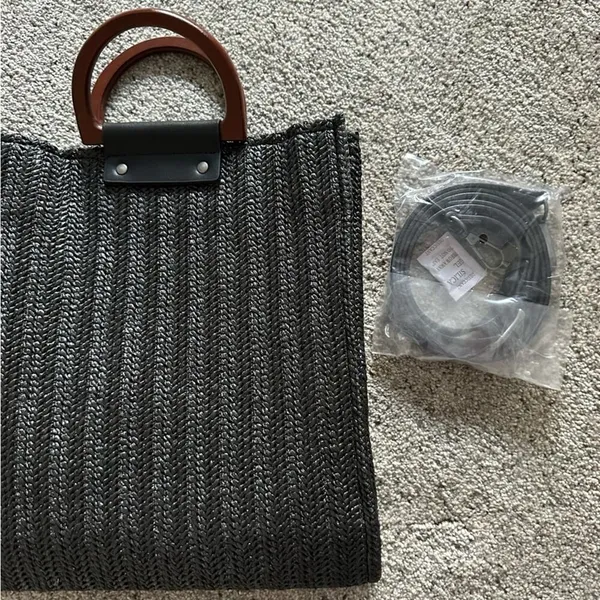 MW Most Wanted Black Straw Bag with Attachable Crossbody Strap - Image 6