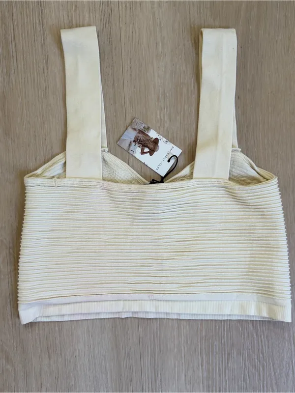 Sincerely Jules Cream Ribbed Crop Top Size Medium NWT - Image 3