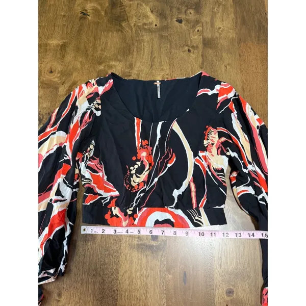 EUC Womens Free People Second Kiss set top 100% viscose‎ bell sleeve size 0 - Image 5