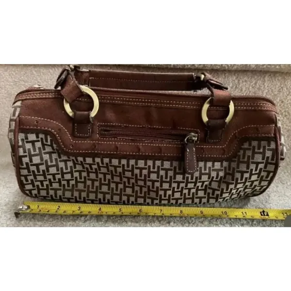 TOMMY HILFIGER Vintage Y2K Shoulder Purse, Excellent Pre-owned Condition - Image 3