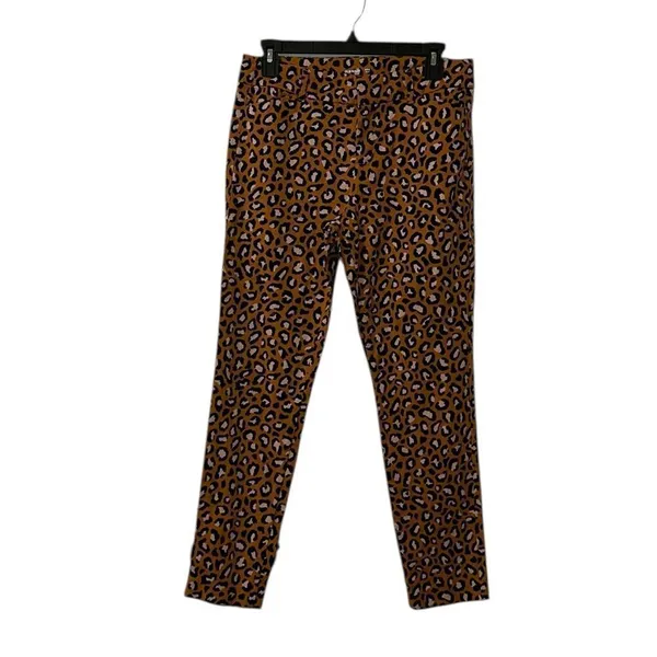 Old Navy Ankle Length Leopard Print Pants(Size 6) - Image 4