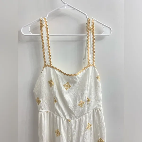 Lulu's Wide Leg Jumpsuit Size M - Image 12